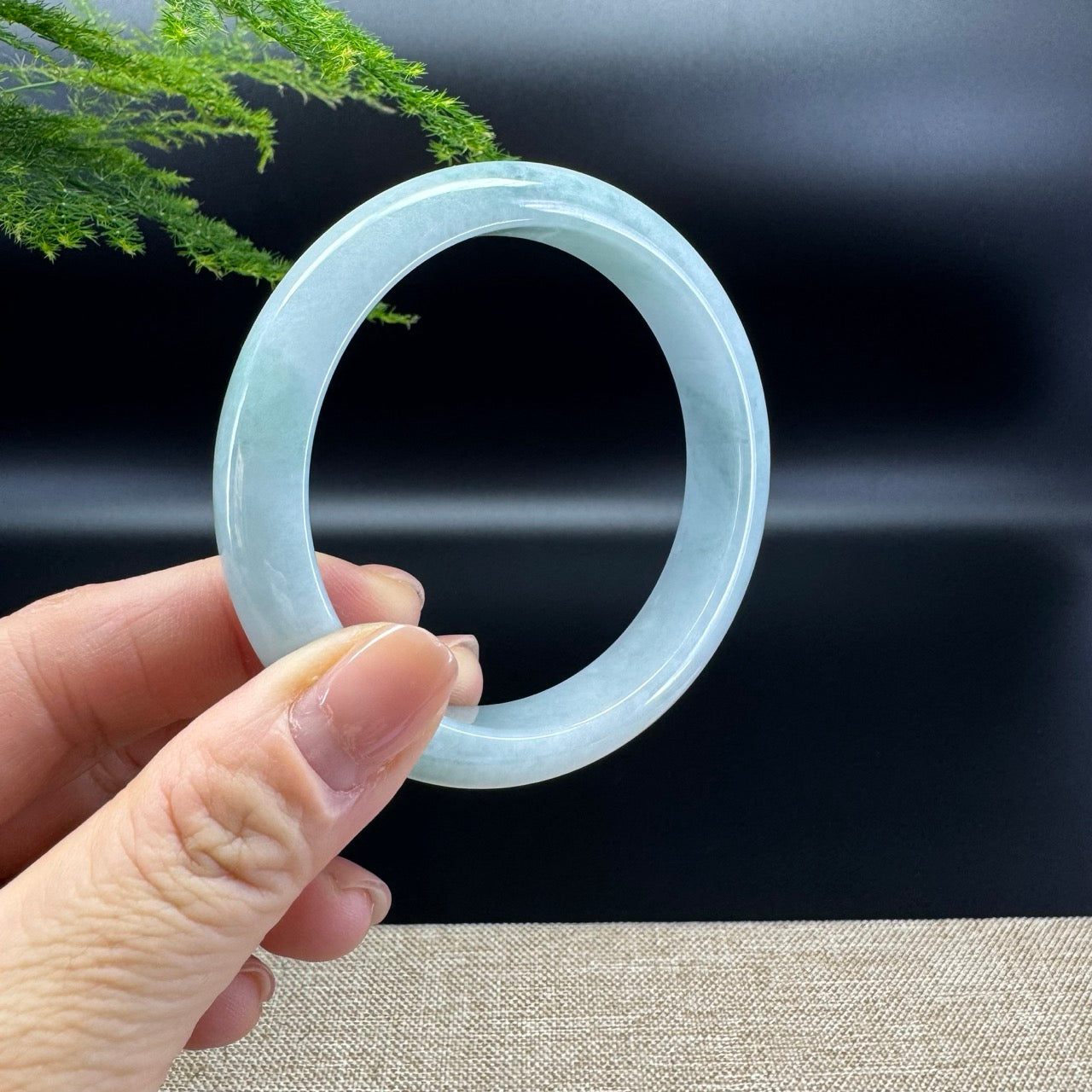 Genuine Burmese Green Jade Jadeite Bangle Bracelet ( 59.5mm )