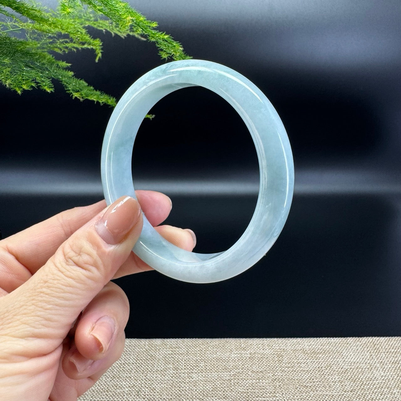 Genuine Burmese Green Jade Jadeite Bangle Bracelet ( 59.5mm )