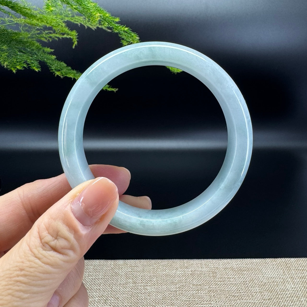 Genuine Burmese Green Jade Jadeite Bangle Bracelet ( 59.5mm )