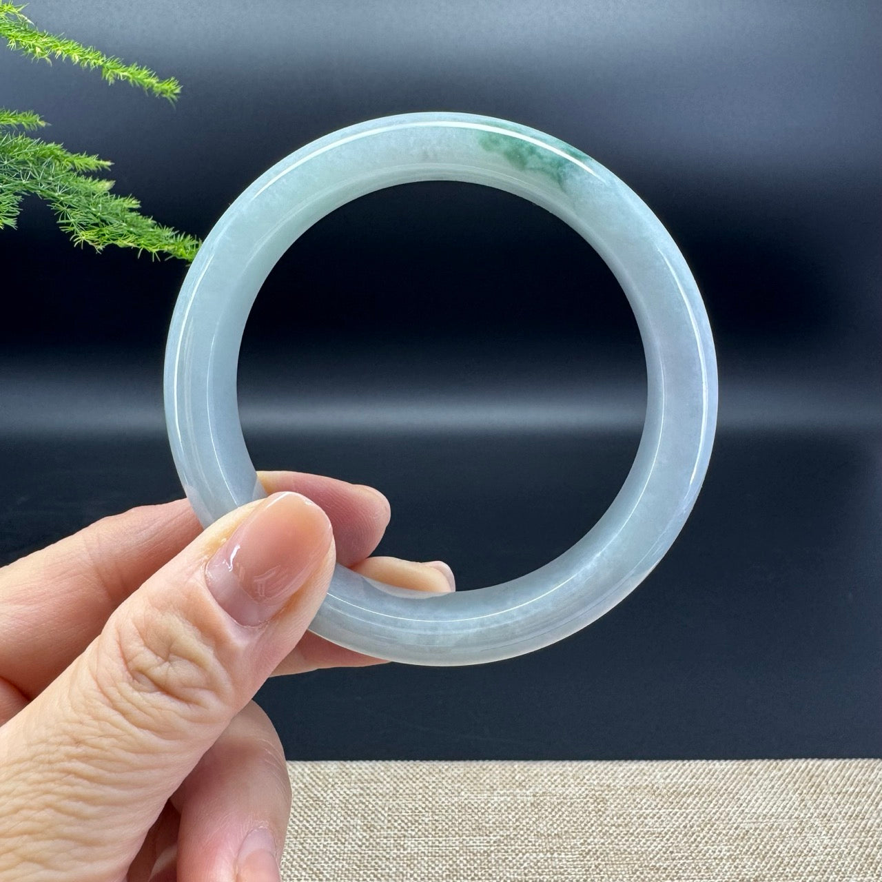 Genuine Burmese Green Jade Jadeite Bangle Bracelet ( 59.6mm )
