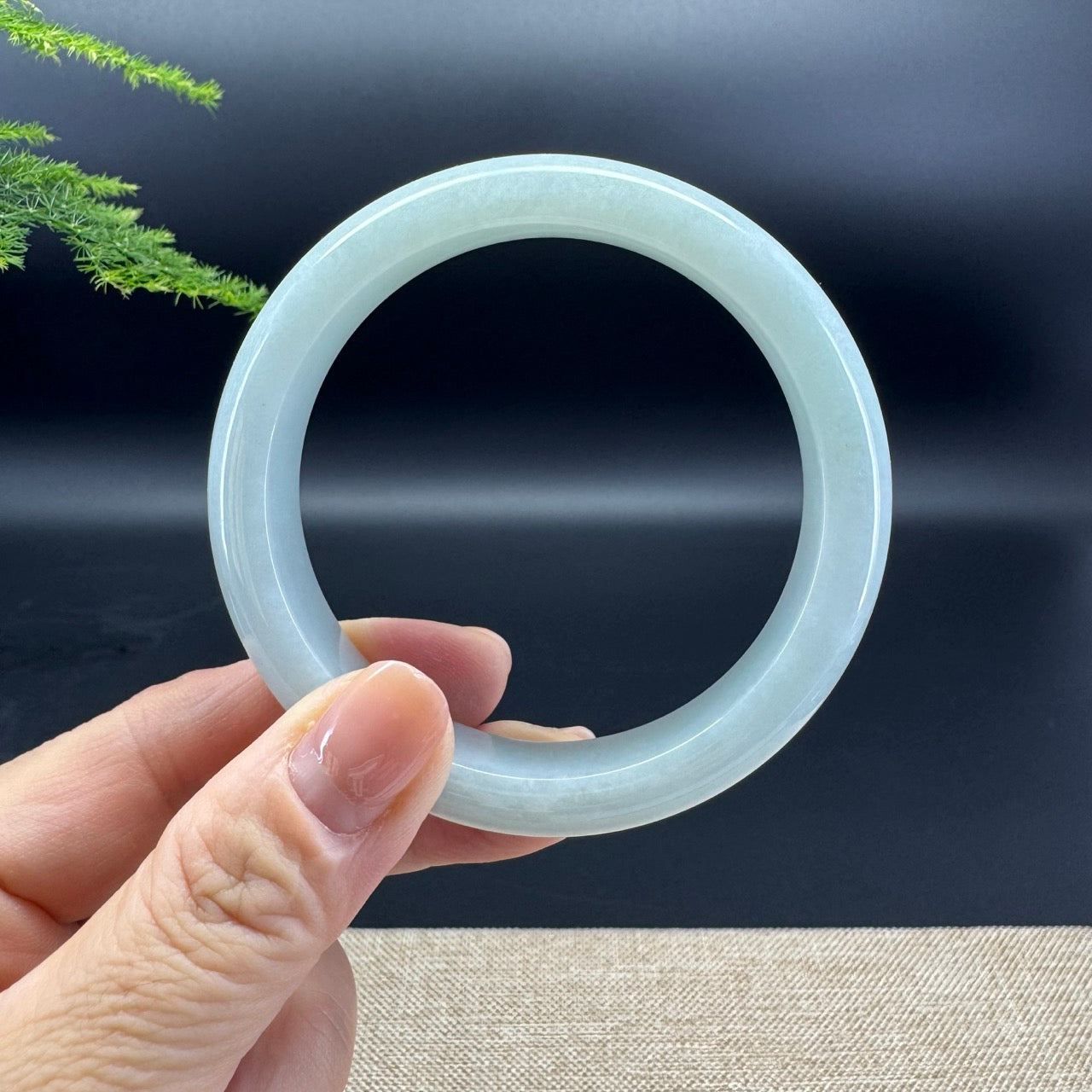 Genuine Burmese Green Jade Jadeite Bangle Bracelet ( 58.2mm )