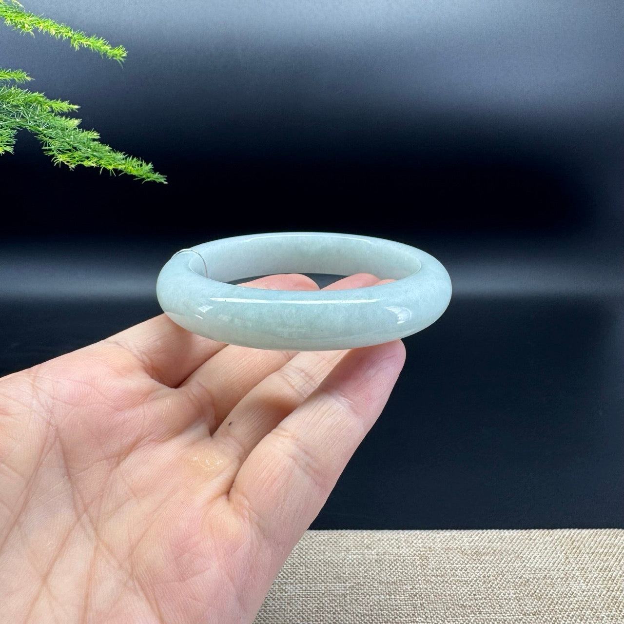 Genuine Burmese Green Jade Jadeite Bangle Bracelet ( 58.2mm )