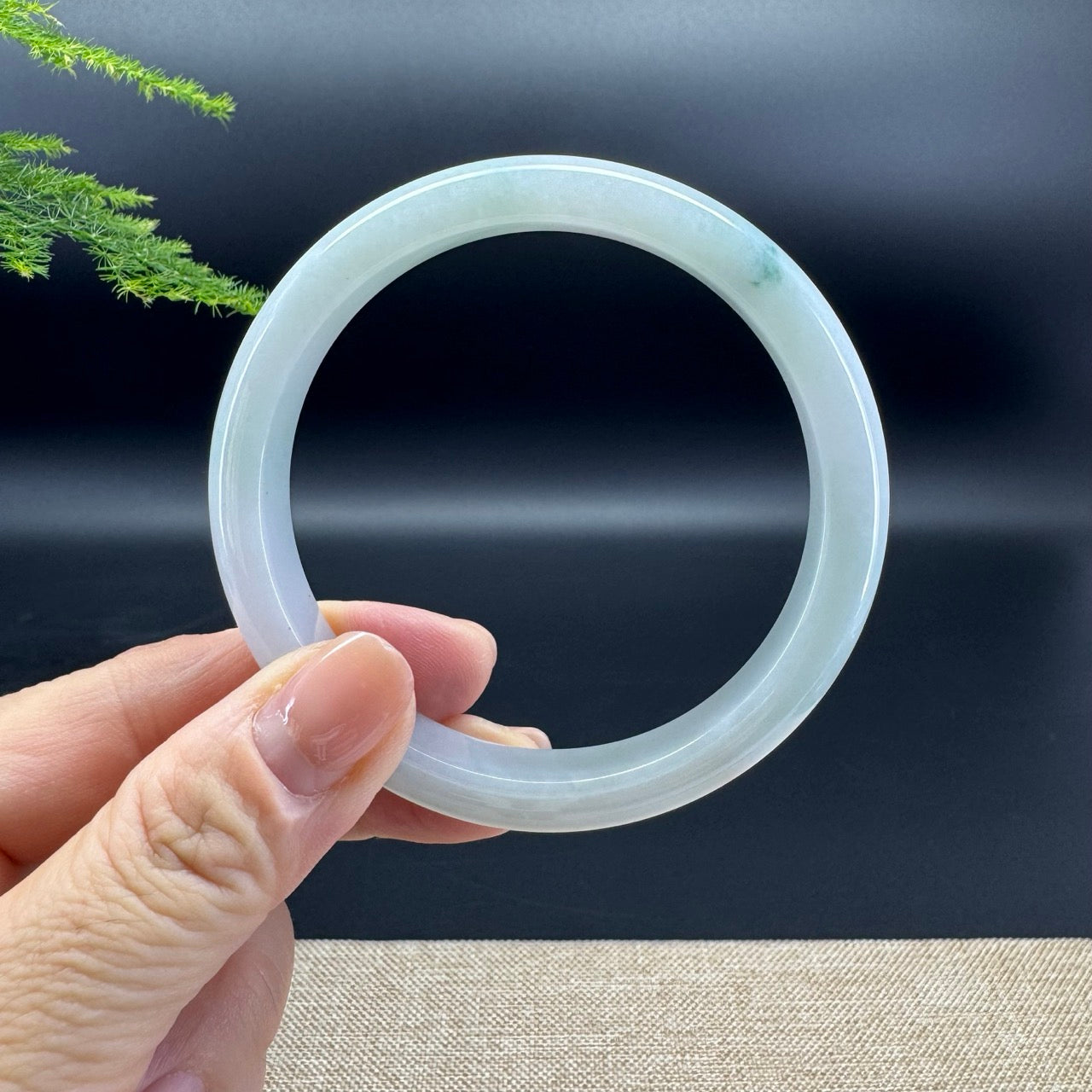 Genuine Burmese Green Jade Jadeite Bangle Bracelet ( 59.9mm )
