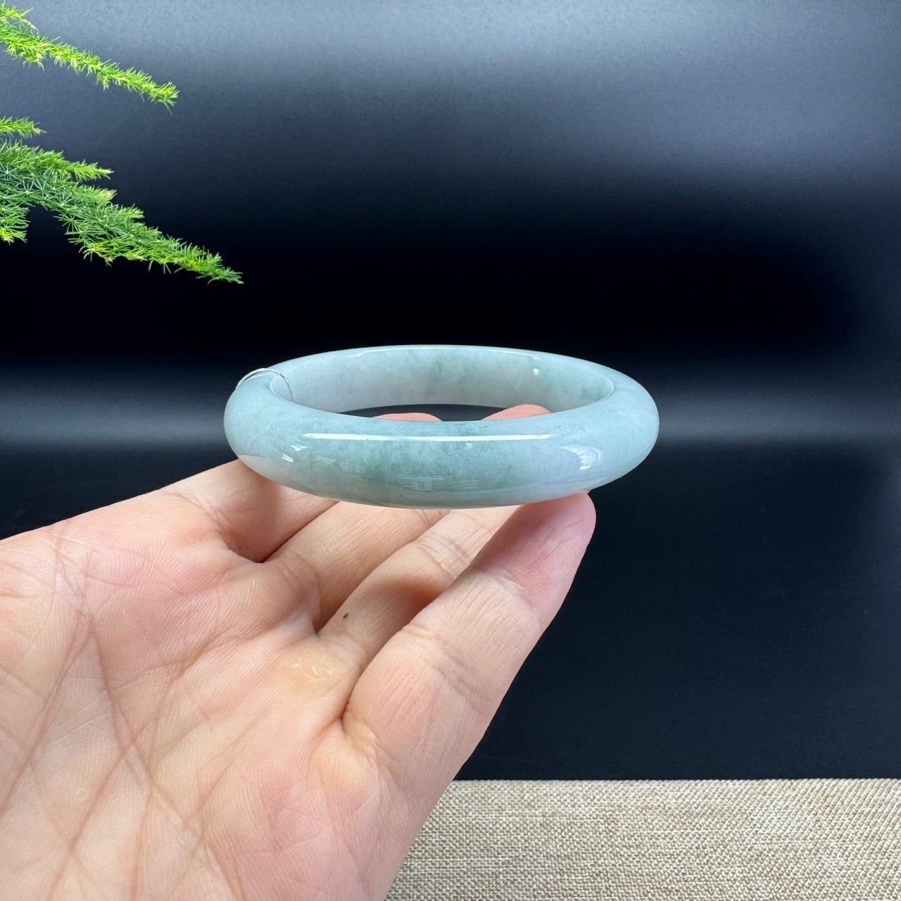 Genuine Burmese Green Jade Jadeite Bangle Bracelet ( 59.4mm )