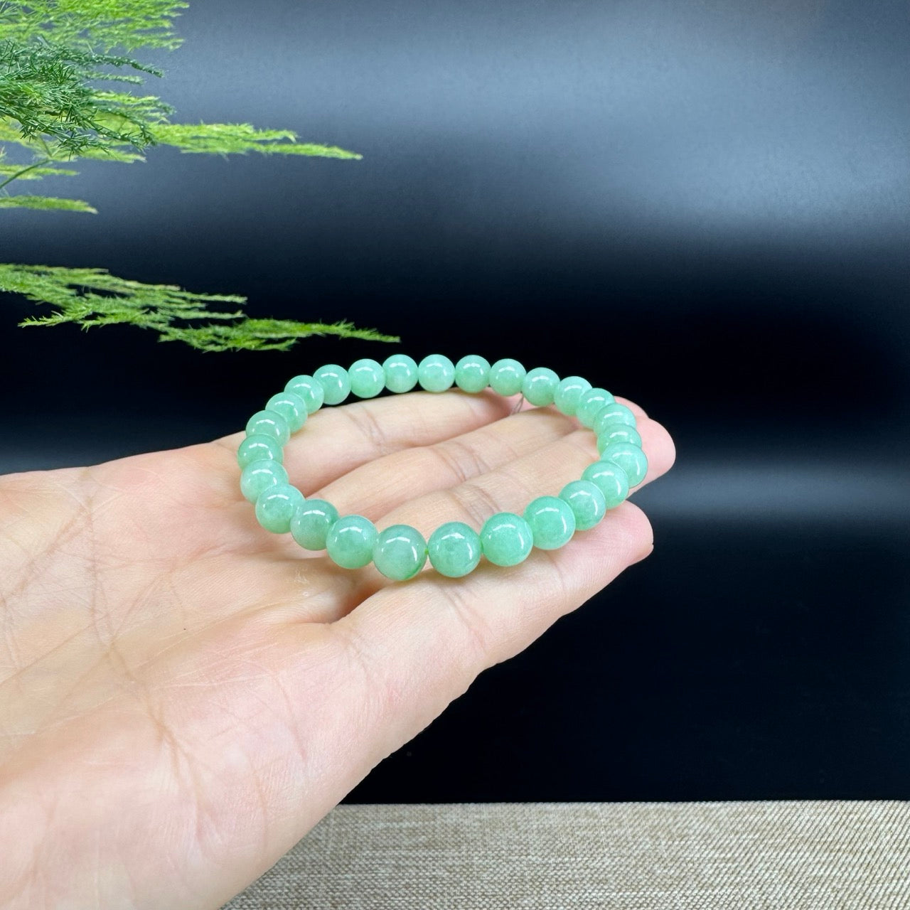 RealJade® Co. Genuine Jadeite Jade Round Apple Green Beads Bracelet (7 mm)