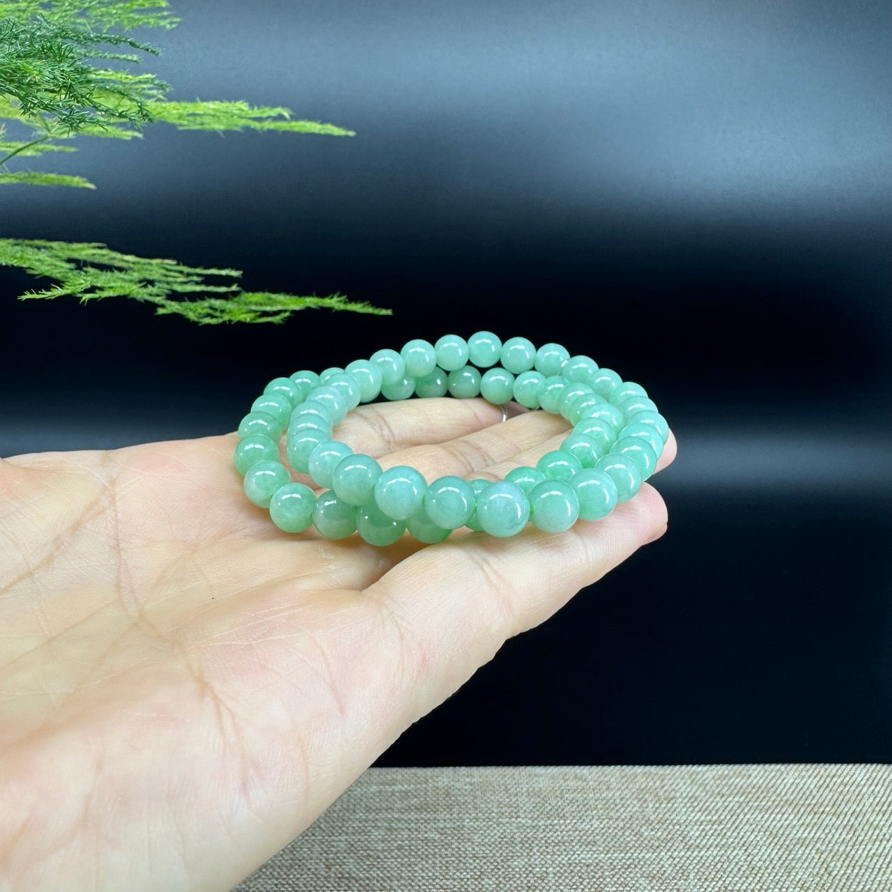 RealJade® Co. Genuine Jadeite Jade Round Apple Green Beads Bracelet (7 mm)