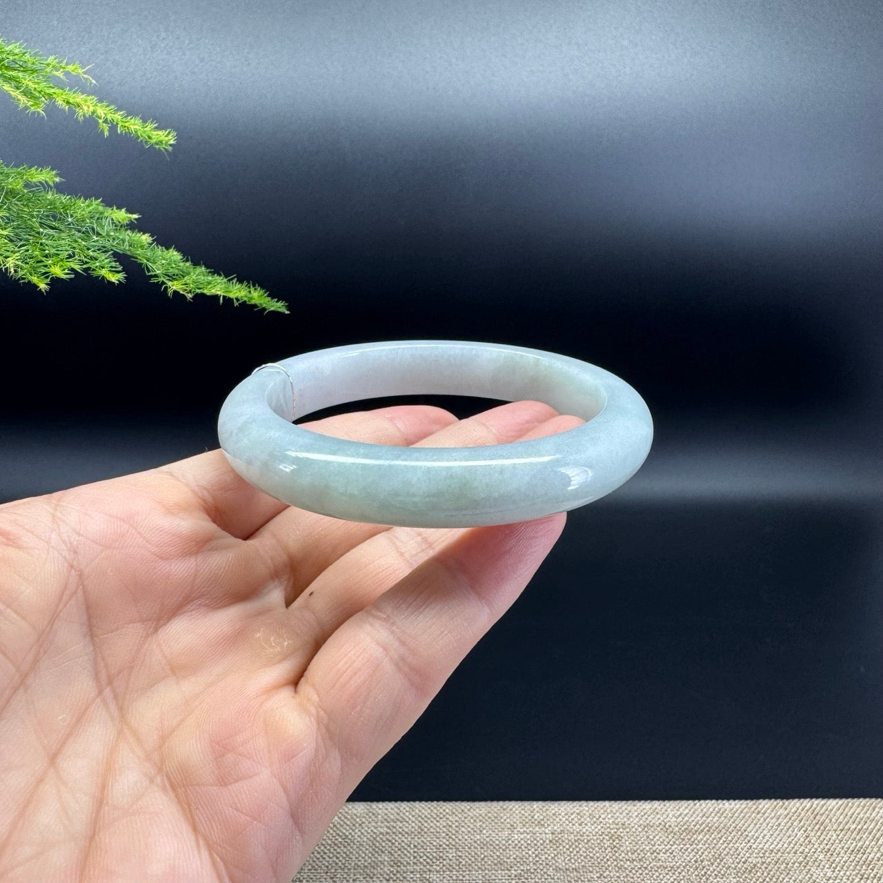 Genuine Burmese Green Jade Jadeite Bangle Bracelet ( 59.4mm )