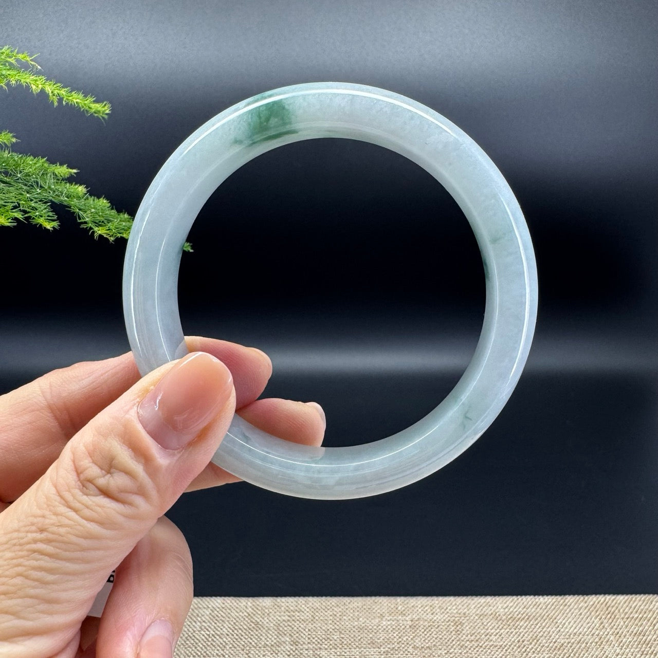 Genuine Burmese Green Jade Jadeite Bangle Bracelet ( 59.6mm )