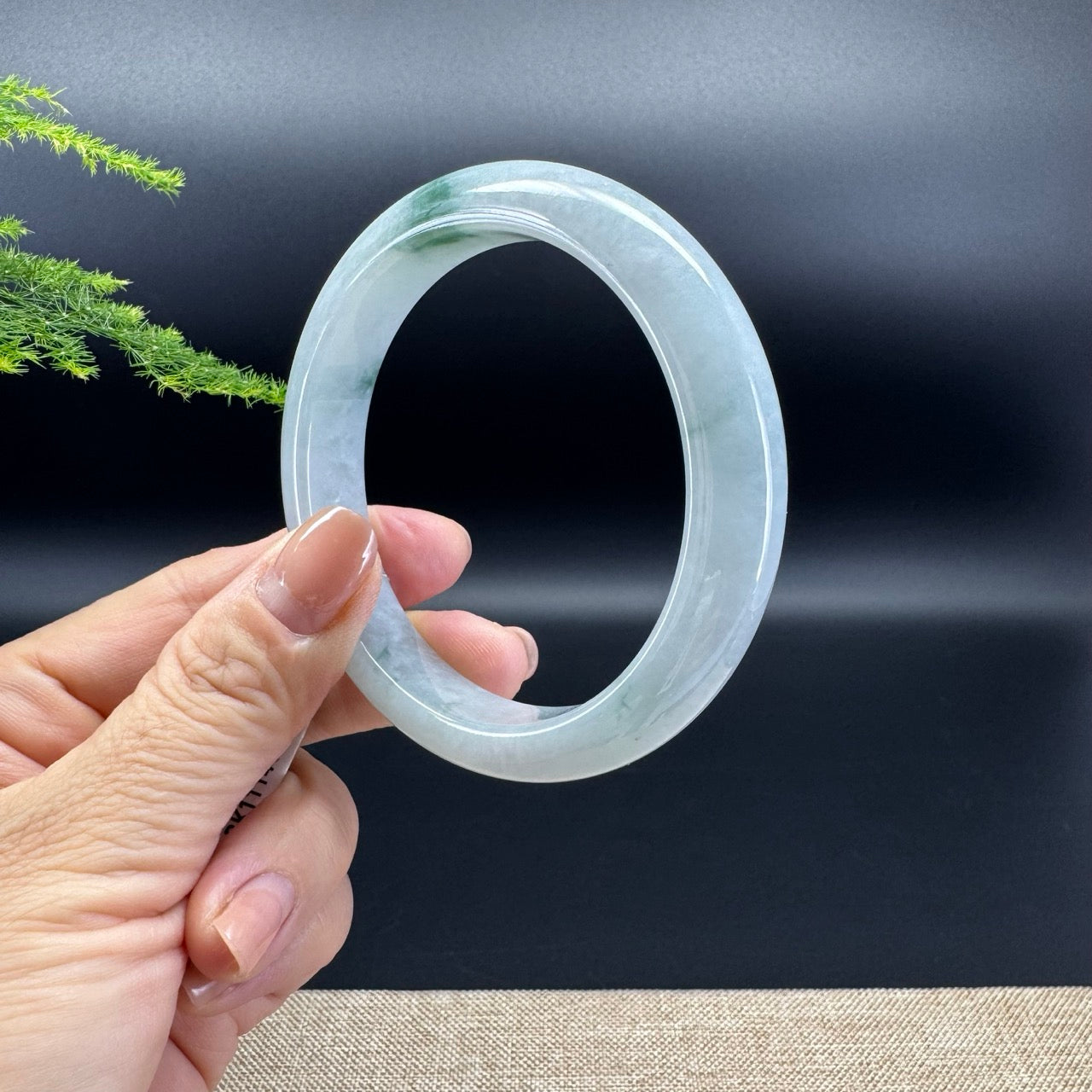 Genuine Burmese Green Jade Jadeite Bangle Bracelet ( 59.6mm )