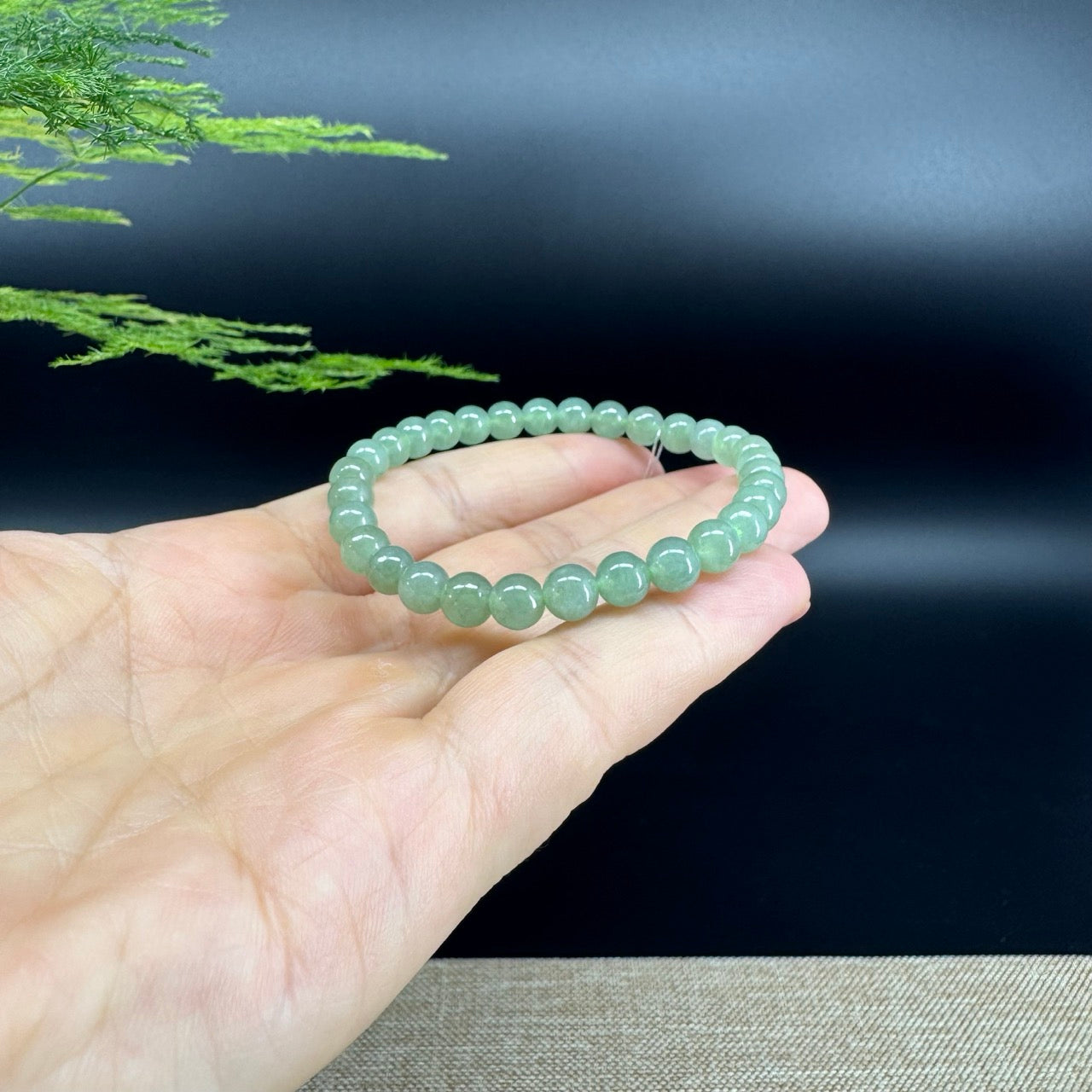Natural Jadeite Jade Round Light Green Beads Bracelet ( 6 mm )