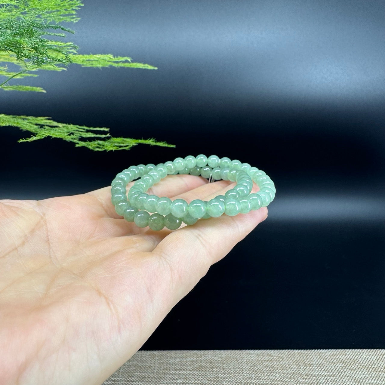 Natural Jadeite Jade Round Light Green Beads Bracelet ( 6 mm )