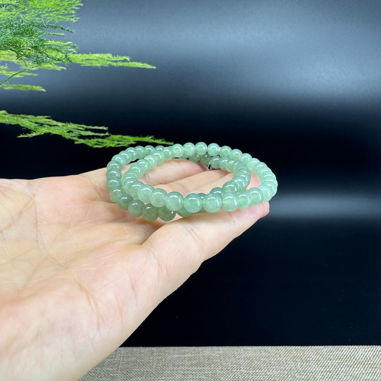 Natural Jadeite Jade Round Light Green Beads Bracelet ( 6 mm )