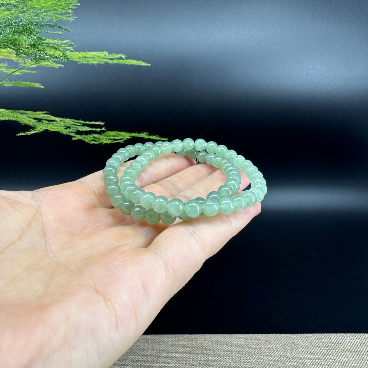 Natural Jadeite Jade Round Light Green Beads Bracelet ( 6 mm )