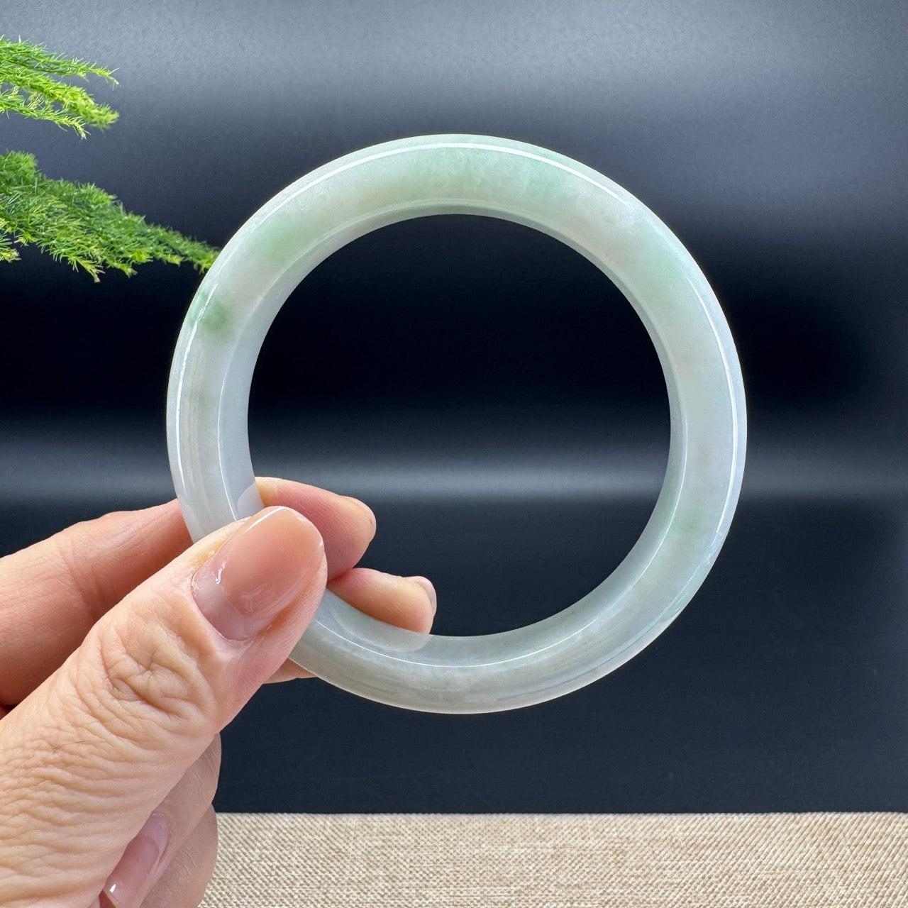 Genuine Burmese Green Jade Jadeite Bangle Bracelet ( 59.1mm )