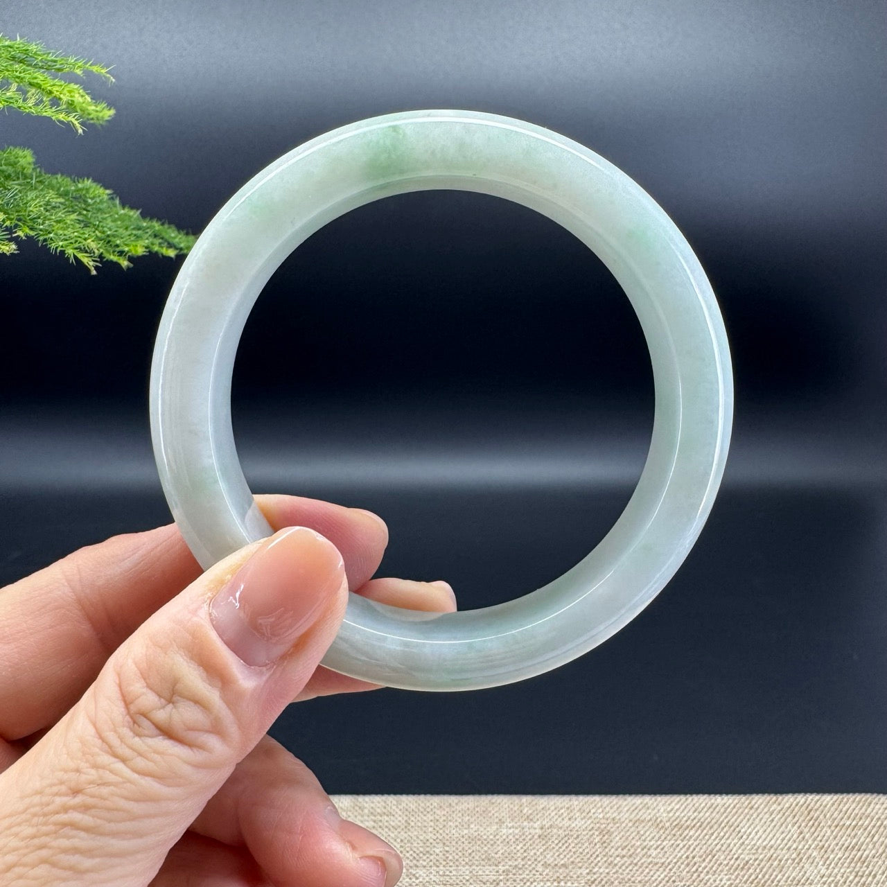 Genuine Burmese Green Jade Jadeite Bangle Bracelet ( 59.1mm )