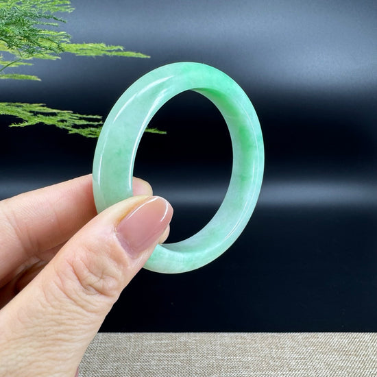 Genuine Burmese Green Jade Jadeite Bangle Bracelet ( 54.2mm )