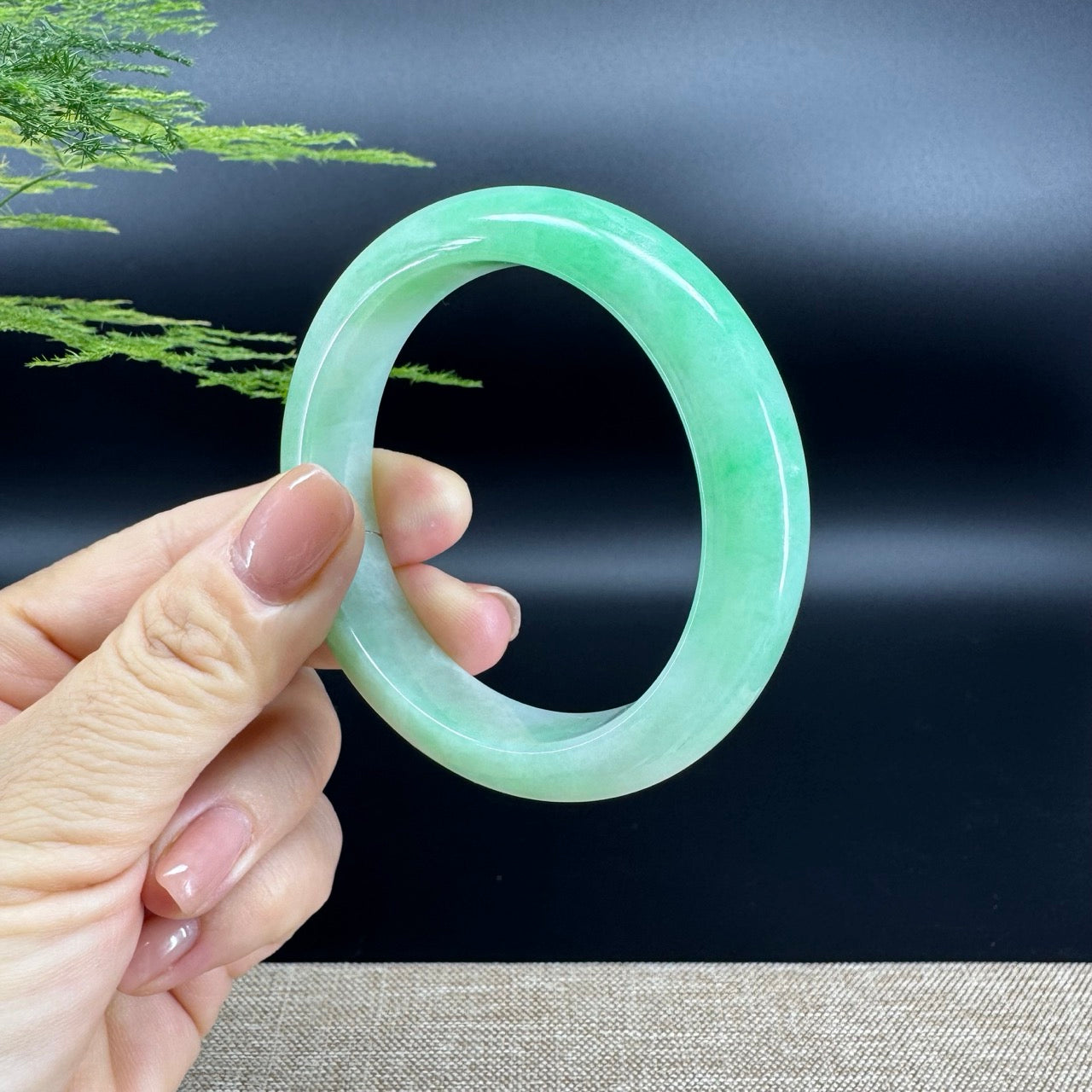 Genuine Burmese Green Jade Jadeite Bangle Bracelet ( 54.2mm )