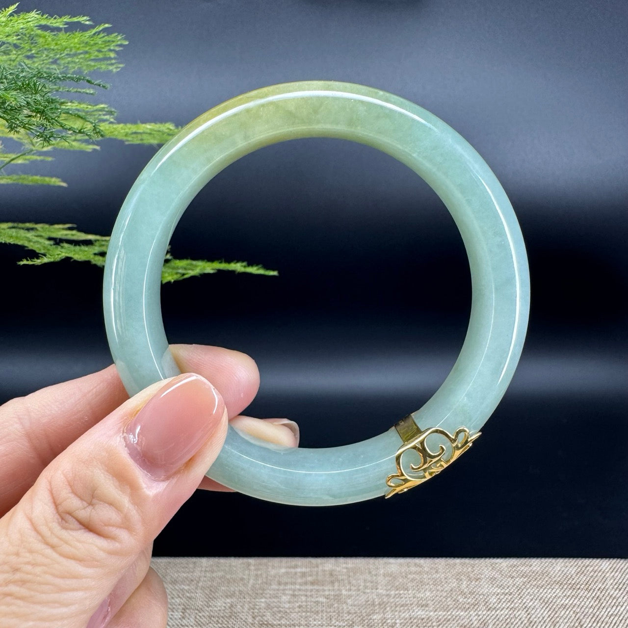 Genuine Burmese Green Jade Jadeite Bangle Bracelet ( 58mm )