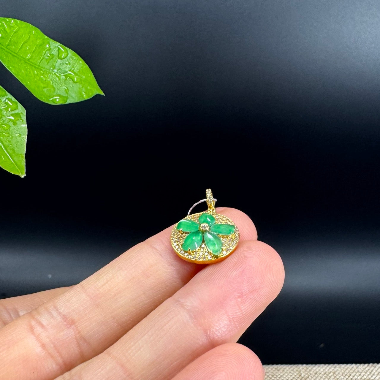 RealJade® 18k Gold Genuine imperial Jadeite Flower Pendant Necklace With Diamond