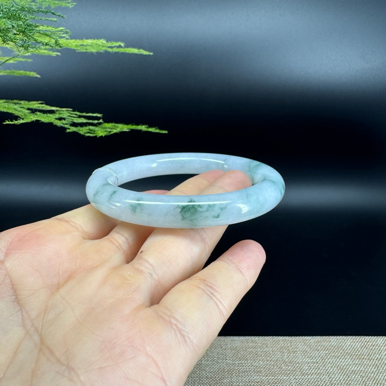 Genuine Burmese Green Jade Jadeite Bangle Bracelet ( 56.1mm )