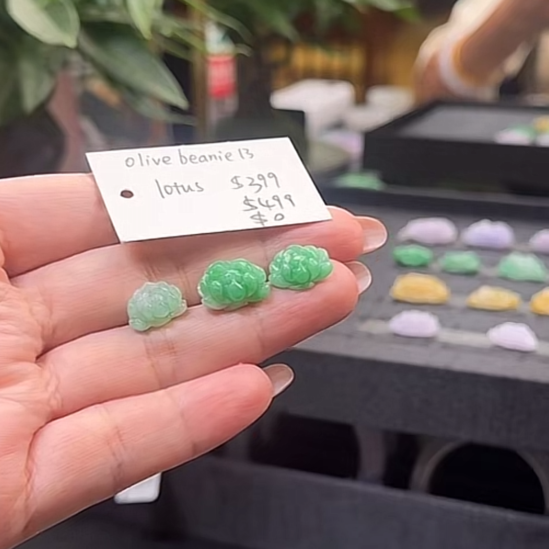 Live "Natural Green Jadeite Jade Lotus Pendant" (Live Pick) (08/23/25)
