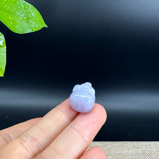 18K Yellow Gold Genuine Icy Lavender Jadeite Jade Lucky Pig Pendant Necklace