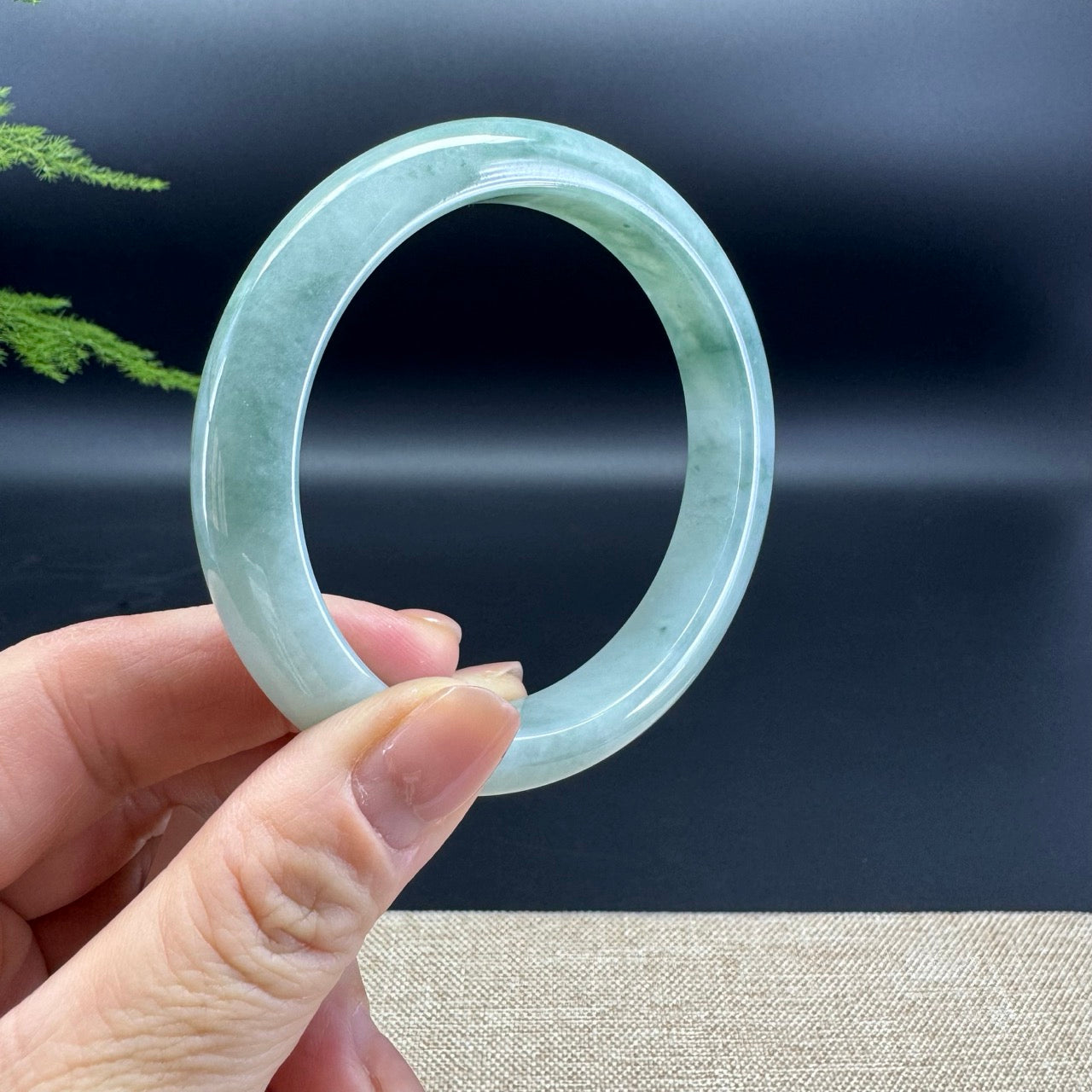 Genuine Burmese Green Jade Jadeite Bangle Bracelet ( 60.7mm )