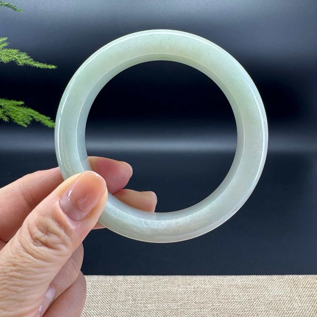 Genuine Burmese Apple Green Jade Jadeite Bangle Bracelet ( 60.5mm )