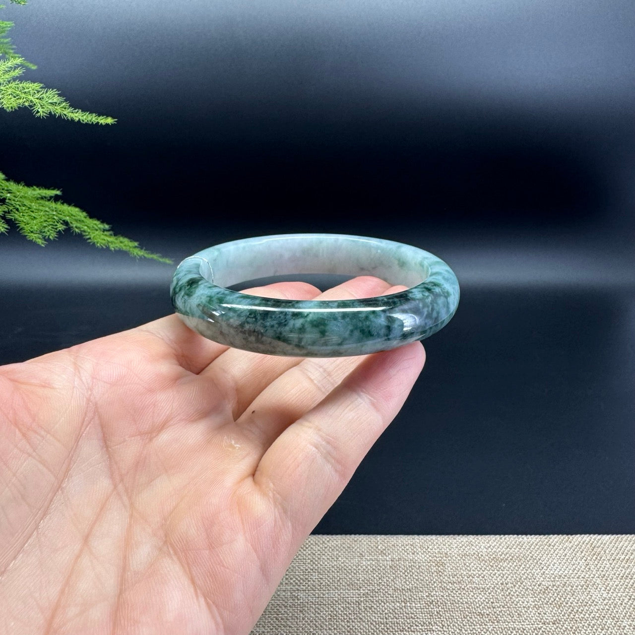 Genuine Burmese Green Jade Jadeite Bangle Bracelet ( 60.1mm )