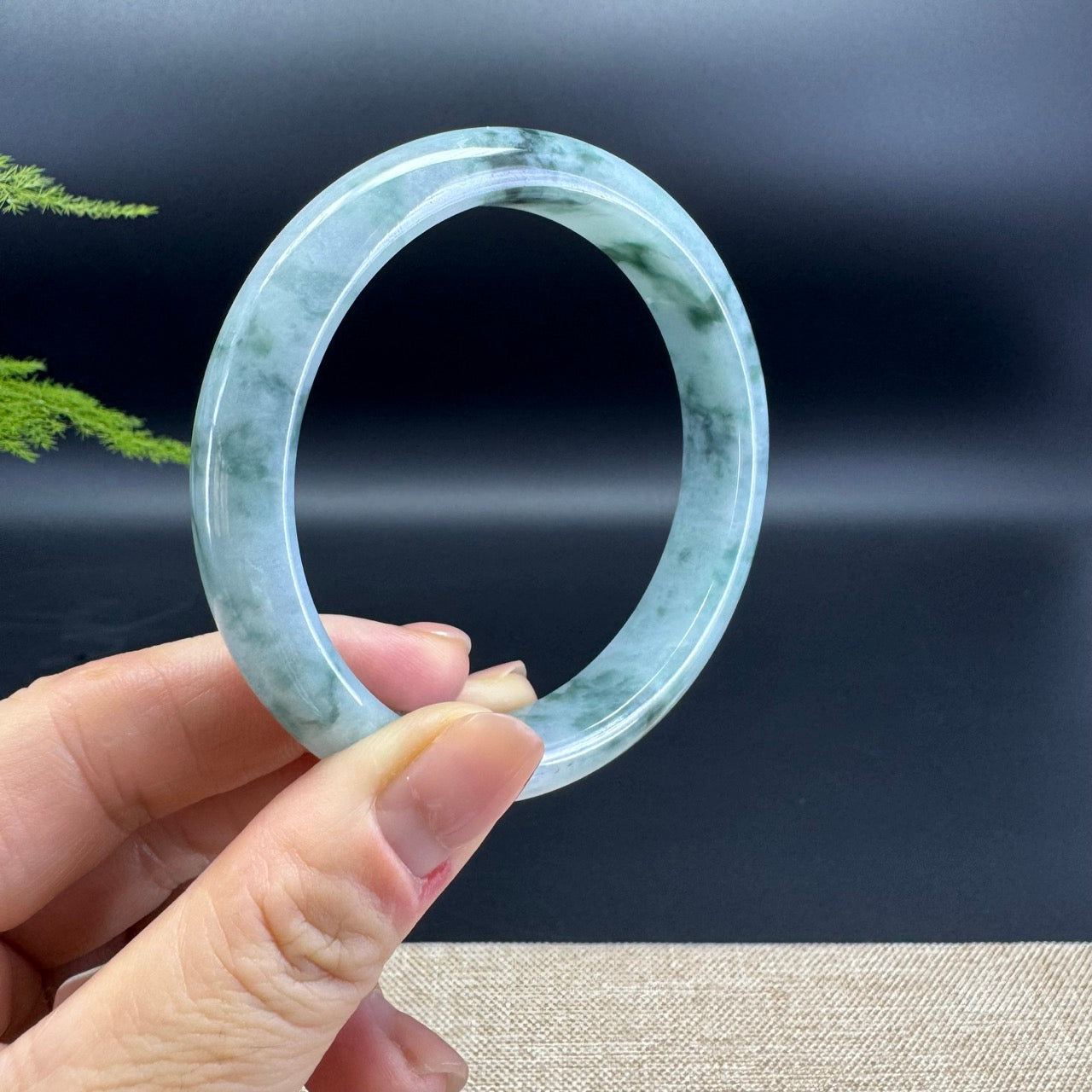 Genuine Burmese Green Jade Jadeite Bangle Bracelet ( 61.6mm )