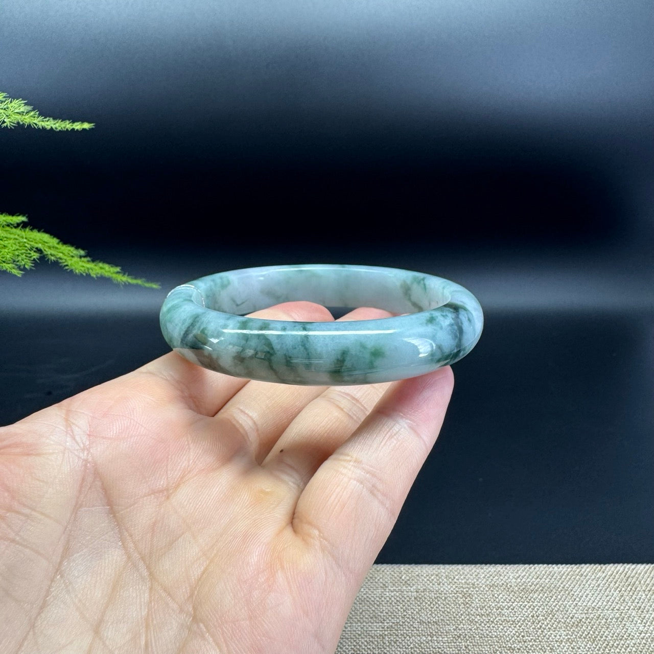 Genuine Burmese Green Jade Jadeite Bangle Bracelet ( 61.6mm )