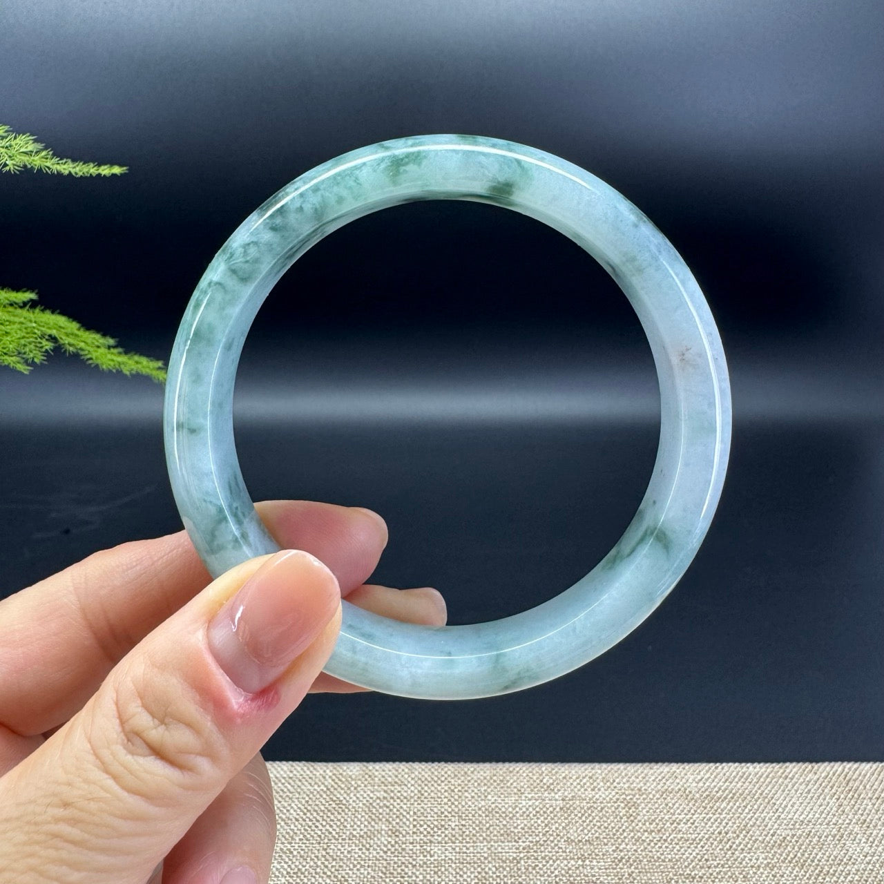 Genuine Burmese Green Jade Jadeite Bangle Bracelet ( 61.6mm )