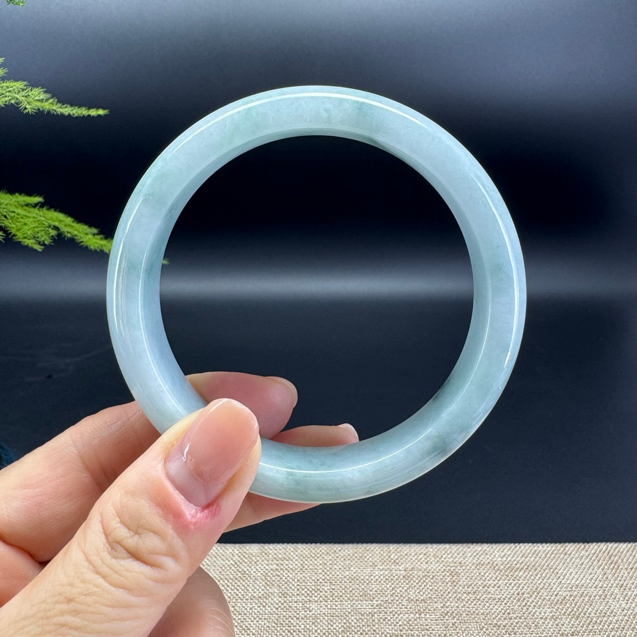 Genuine Burmese Green Jade Jadeite Bangle Bracelet ( 61.9mm )