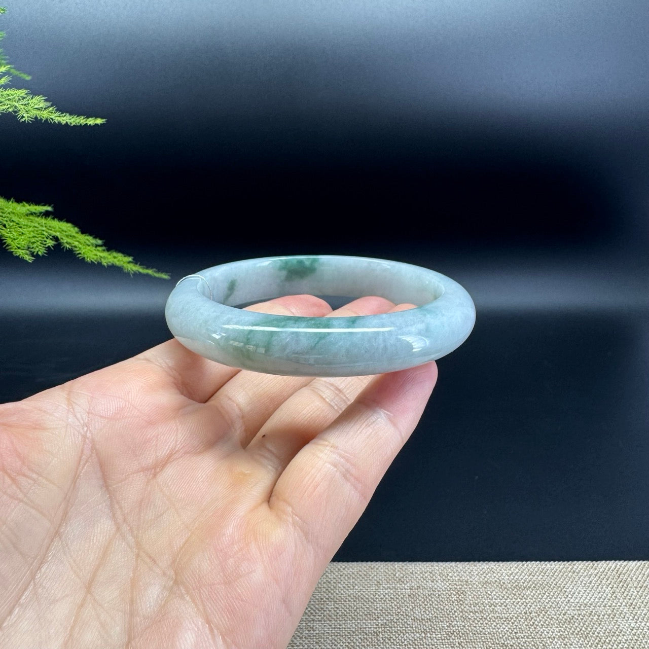 Genuine Burmese Green Jade Jadeite Bangle Bracelet ( 61.6mm )