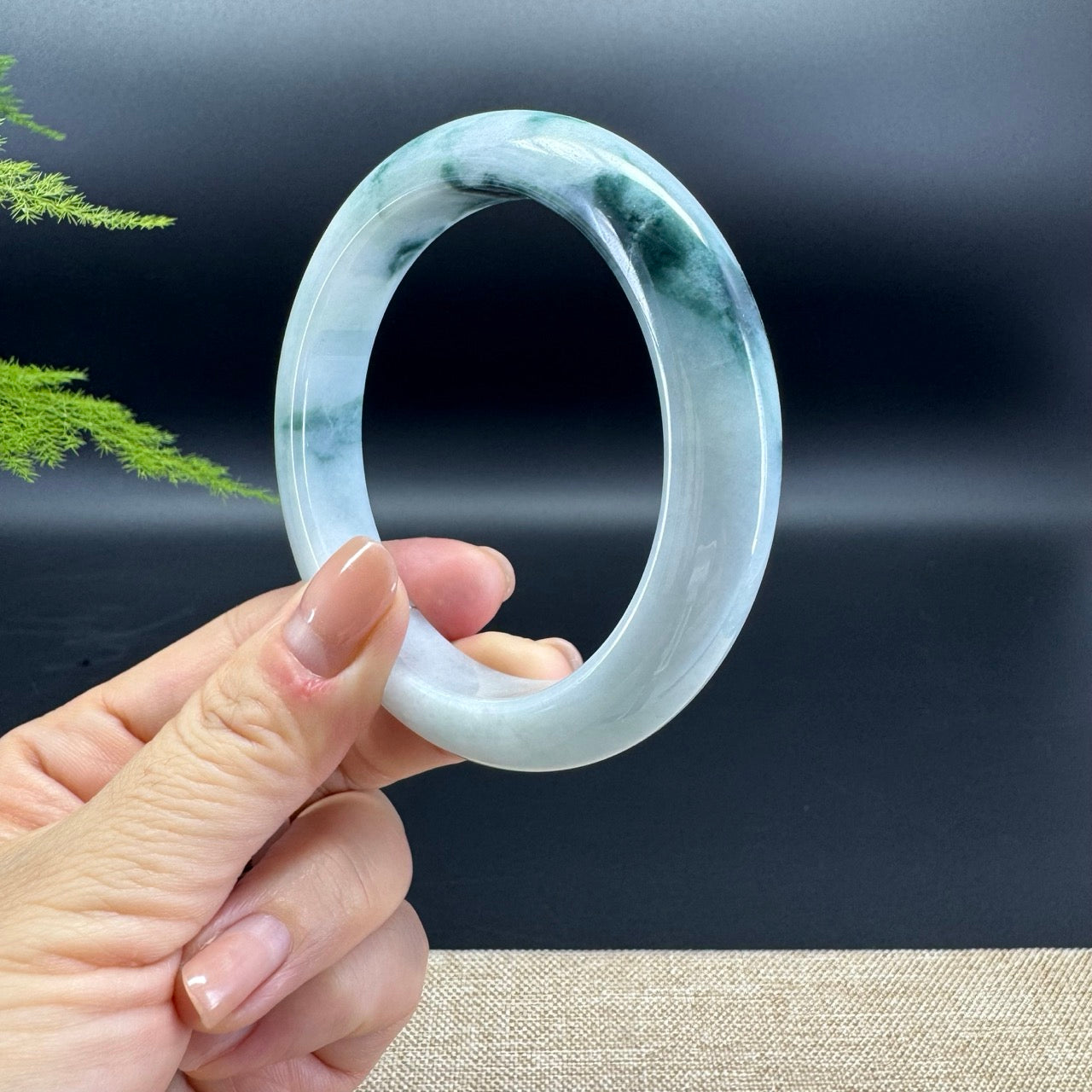 Genuine Burmese Green Jade Jadeite Bangle Bracelet ( 61.4mm )