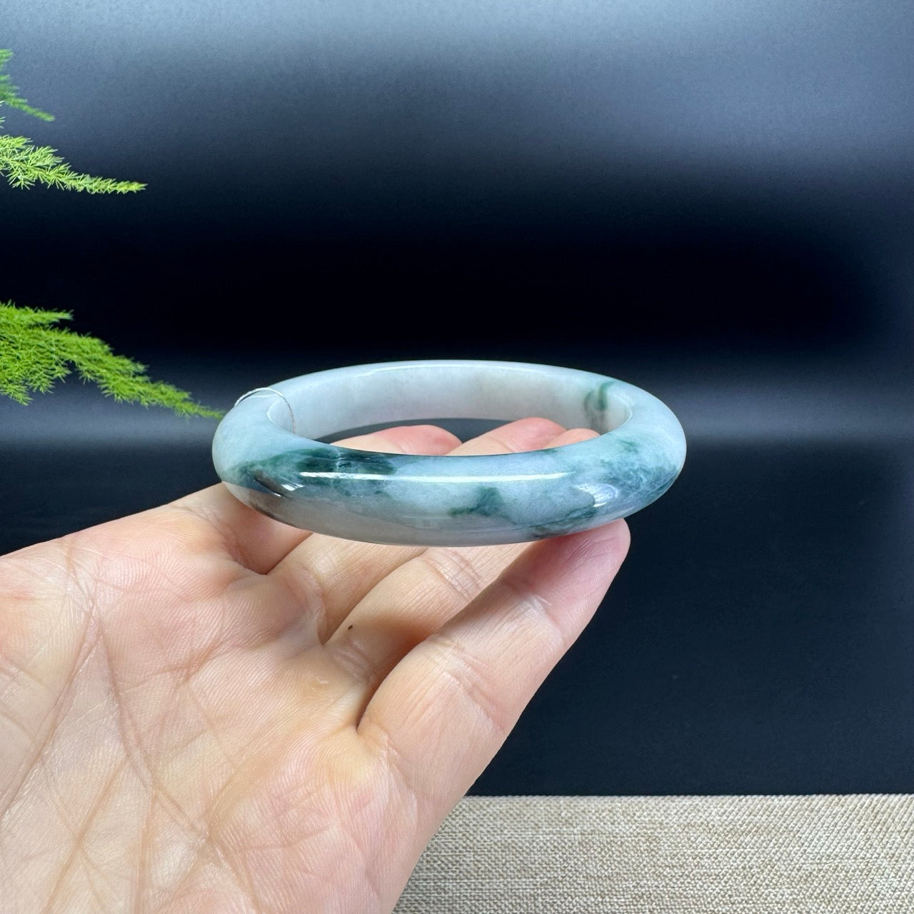Genuine Burmese Green Jade Jadeite Bangle Bracelet ( 61.4mm )