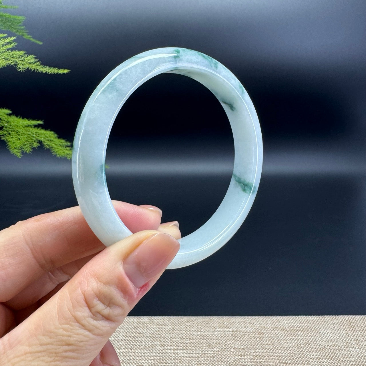 Genuine Burmese Green Jade Jadeite Bangle Bracelet ( 61.6mm )