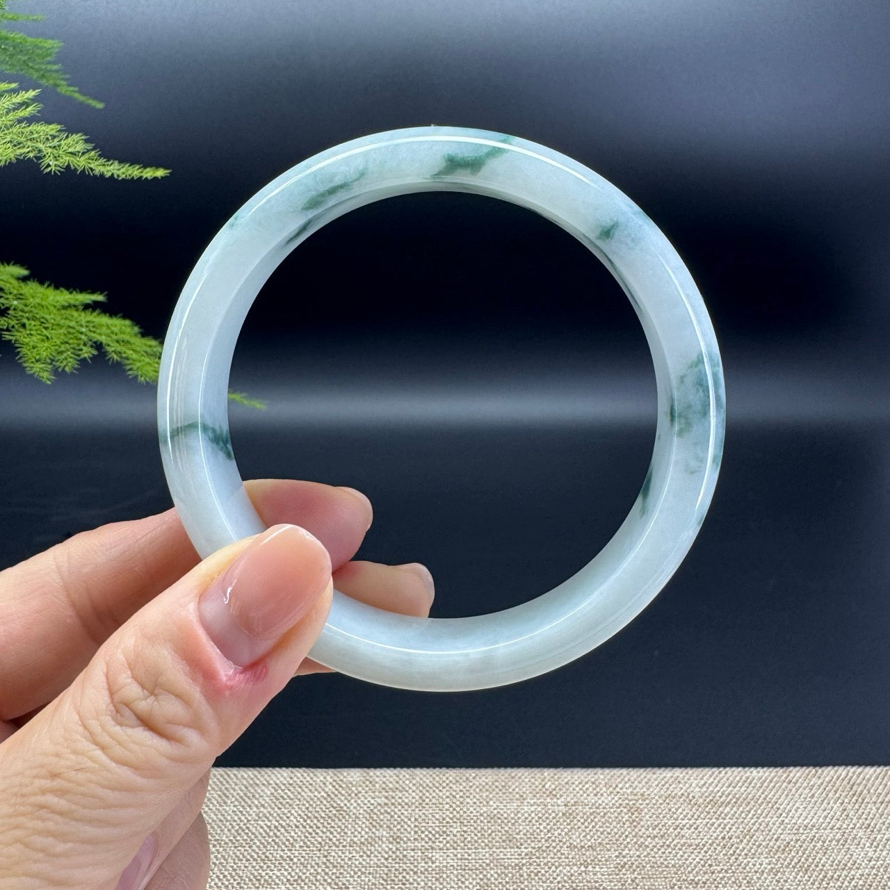 Genuine Burmese Green Jade Jadeite Bangle Bracelet ( 61.6mm )