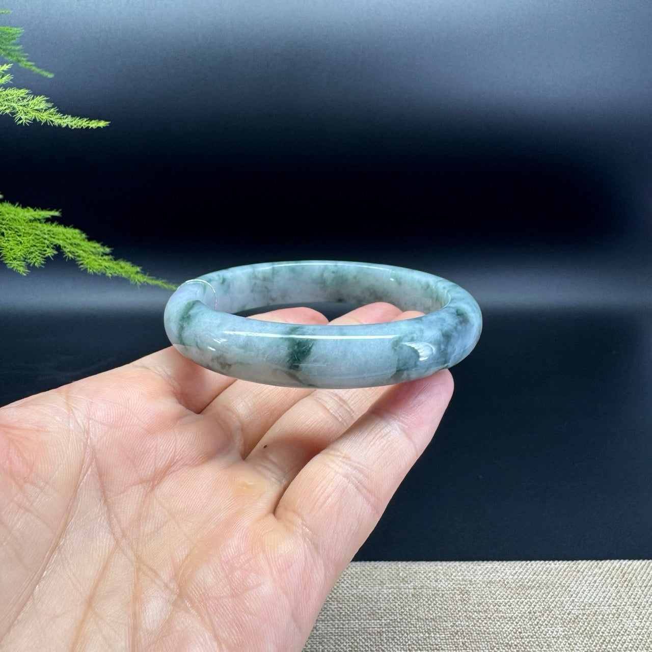 Genuine Burmese Green Jade Jadeite Bangle Bracelet ( 61.7mm )