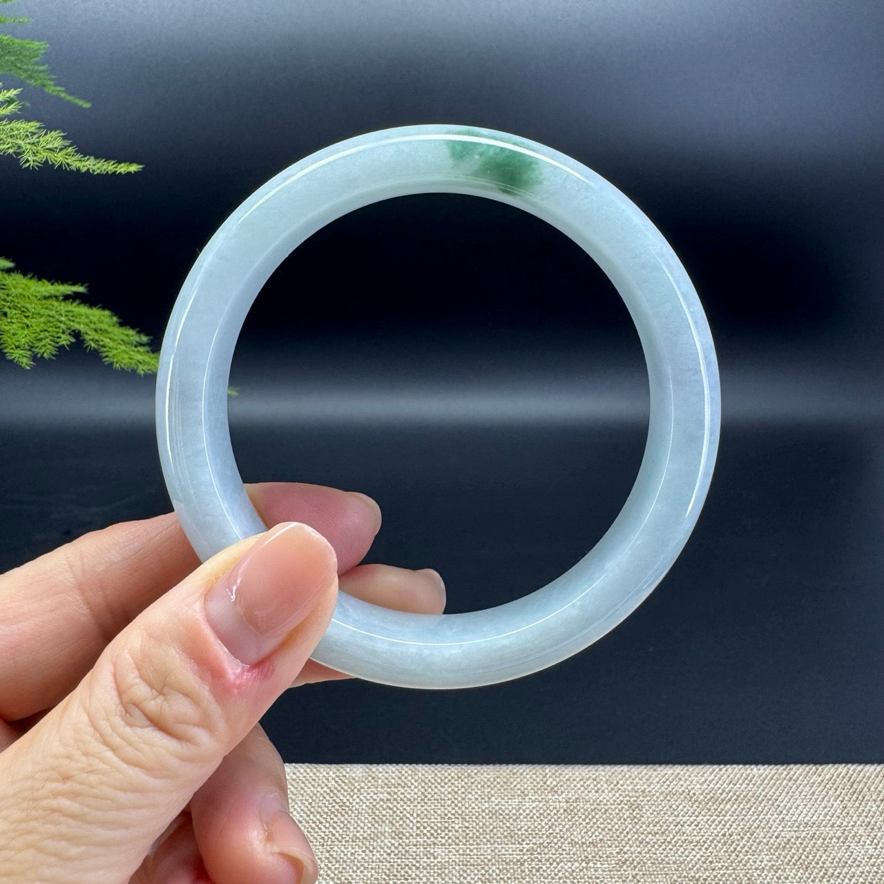 Genuine Burmese Green Jade Jadeite Bangle Bracelet ( 61.5mm )