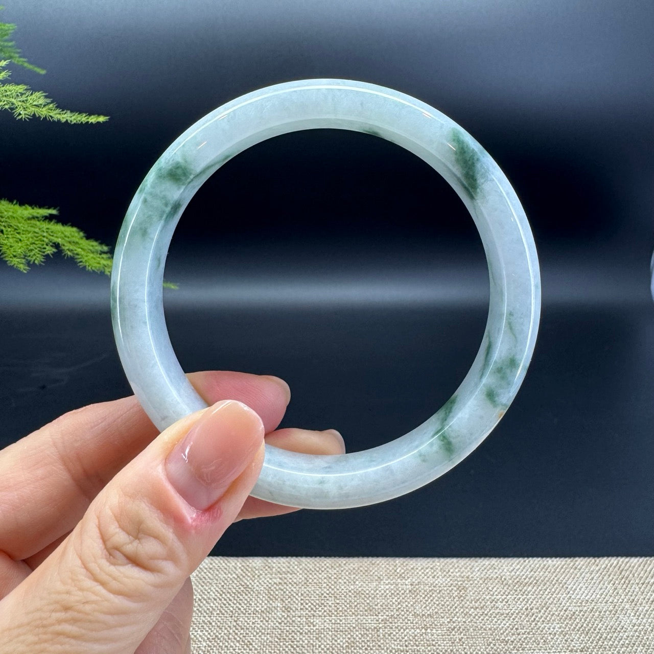Genuine Burmese Green Jade Jadeite Bangle Bracelet ( 62.9mm )