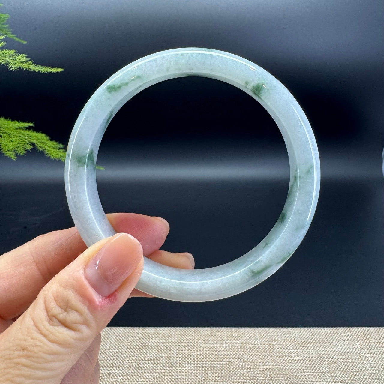 Genuine Burmese Green Jade Jadeite Bangle Bracelet ( 62.9mm )