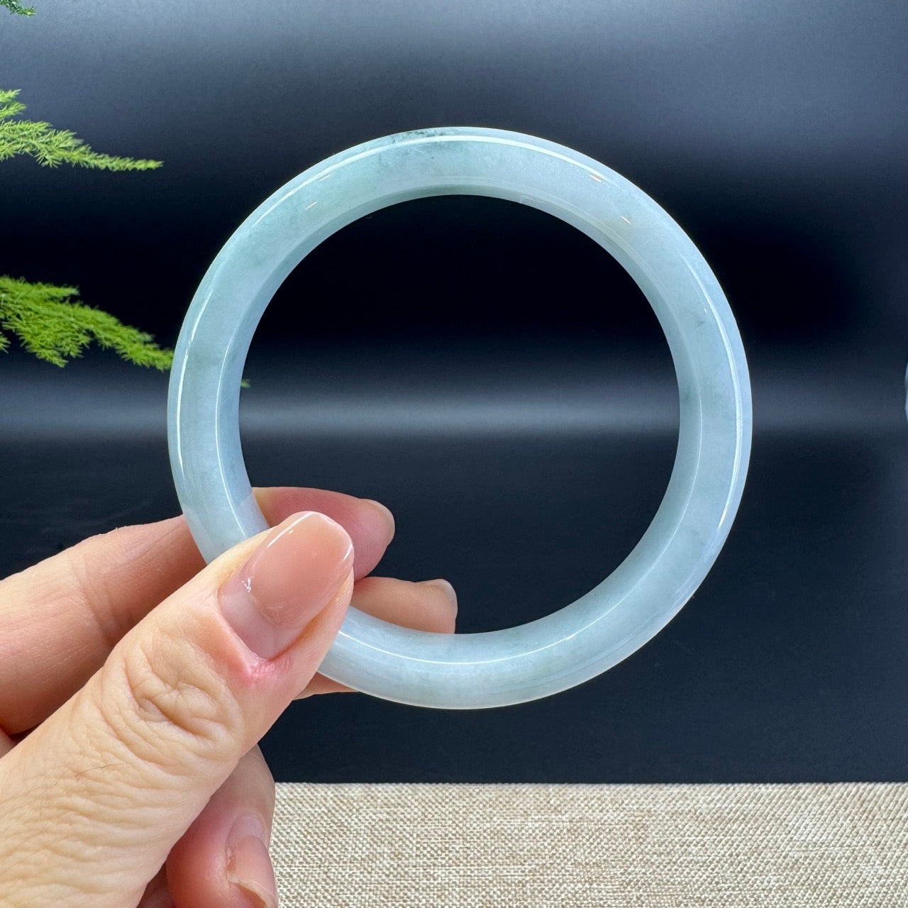 Genuine Burmese Green Jade Jadeite Bangle Bracelet ( 62.2mm )