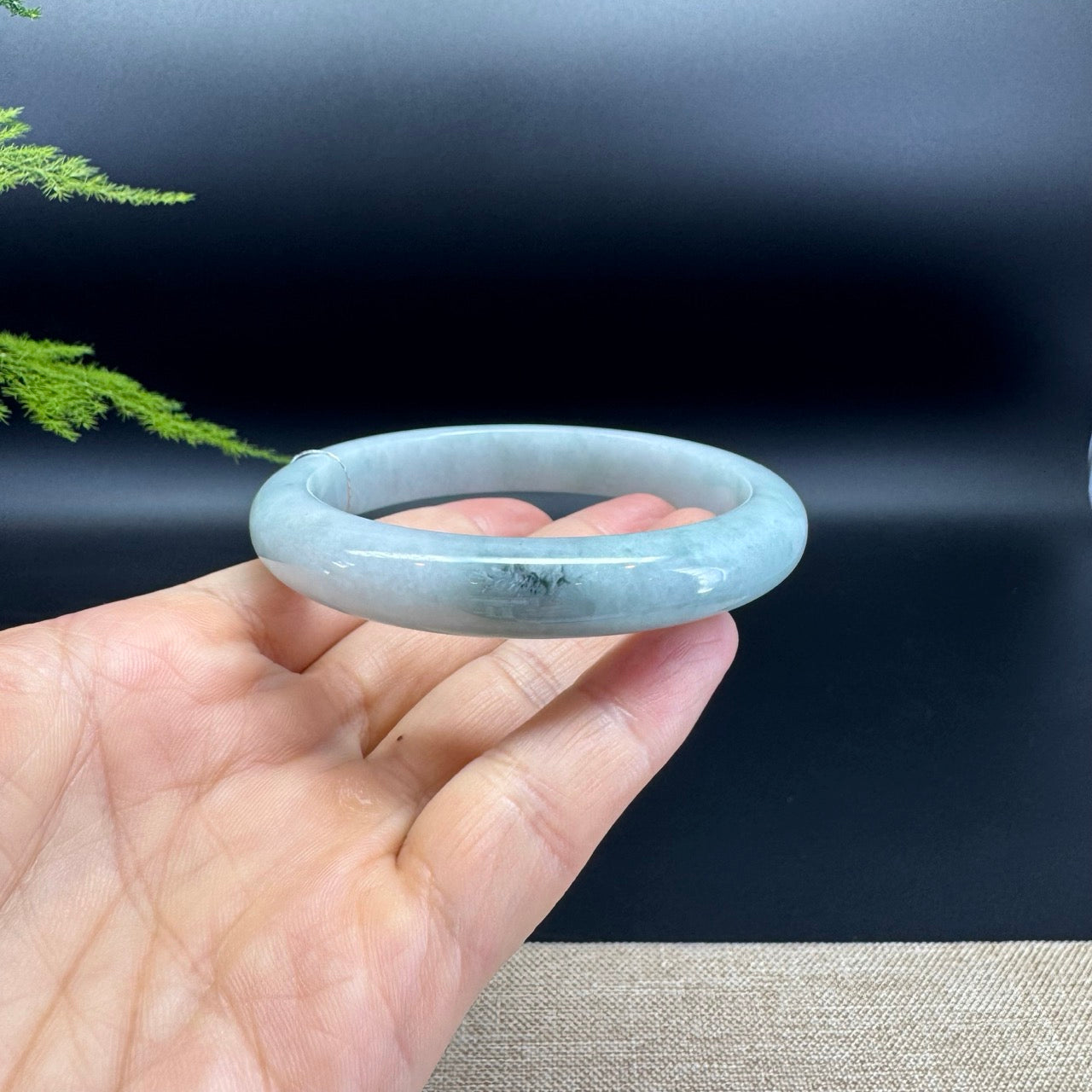 Genuine Burmese Green Jade Jadeite Bangle Bracelet ( 62.2mm )