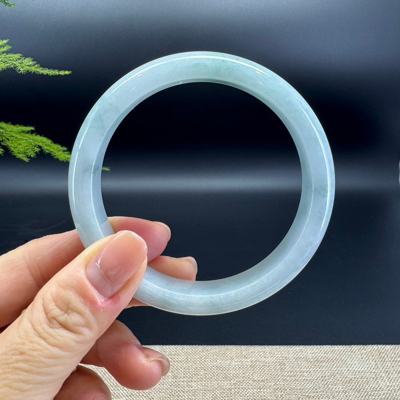 Genuine Burmese Green Jade Jadeite Bangle Bracelet ( 62.2mm )