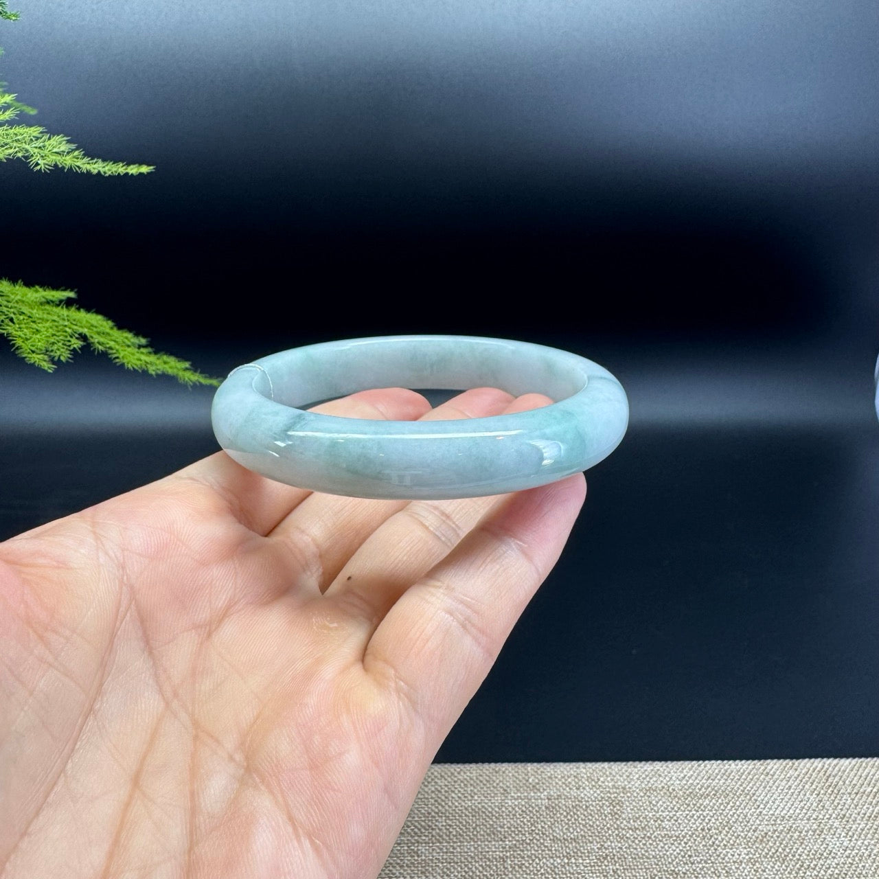 Genuine Burmese Green Jade Jadeite Bangle Bracelet ( 62.3mm )