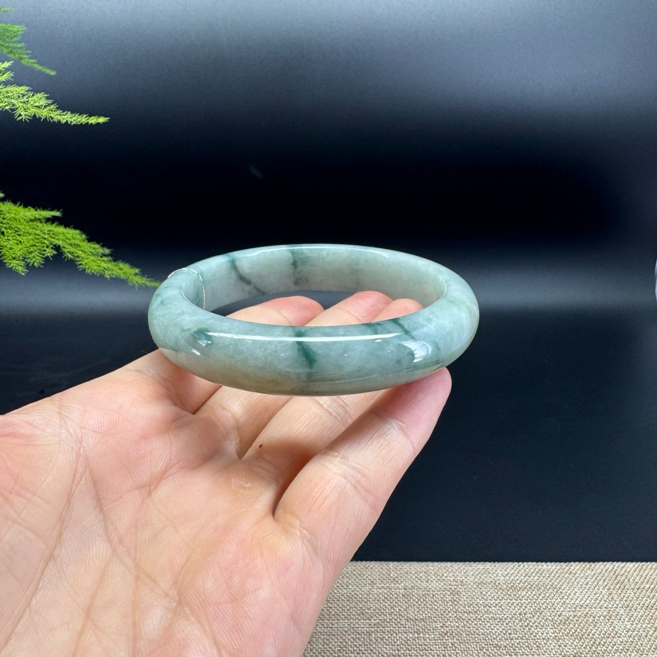 Genuine Burmese Green Jade Jadeite Bangle Bracelet ( 63.4mm )