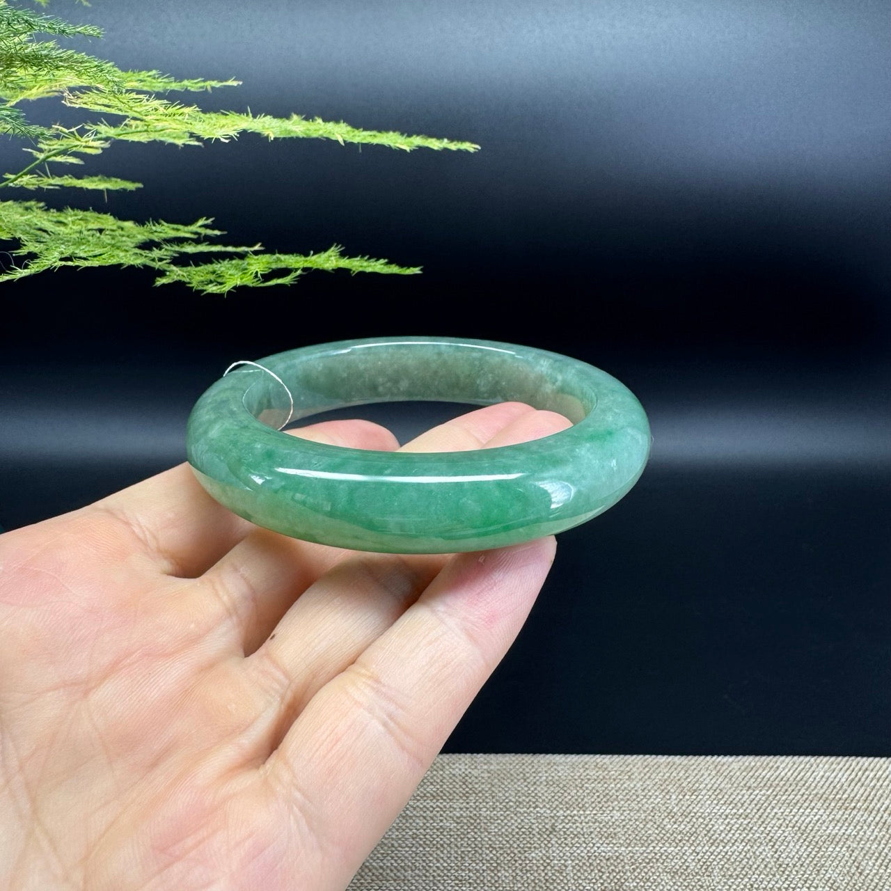 Genuine Burmese Green Jade Jadeite Bangle Bracelet ( 58.2mm )