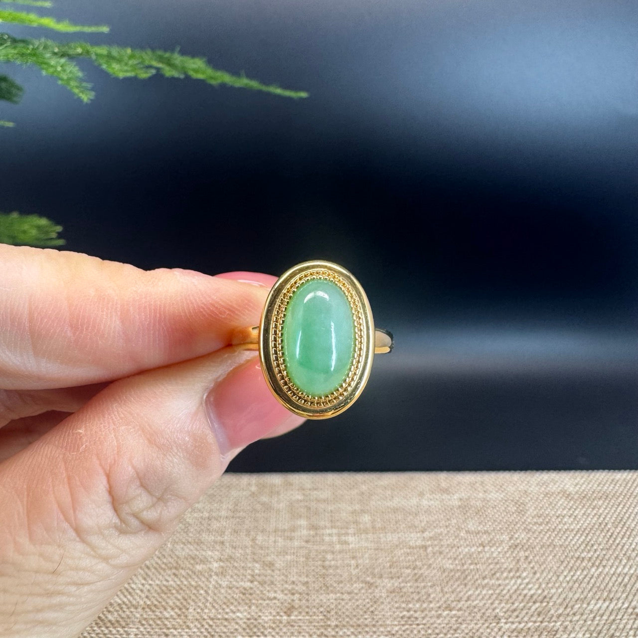 RealJade® "Signature Signet" 18K Yellow Gold Imperial Green Jadeite Jade Classic Ring