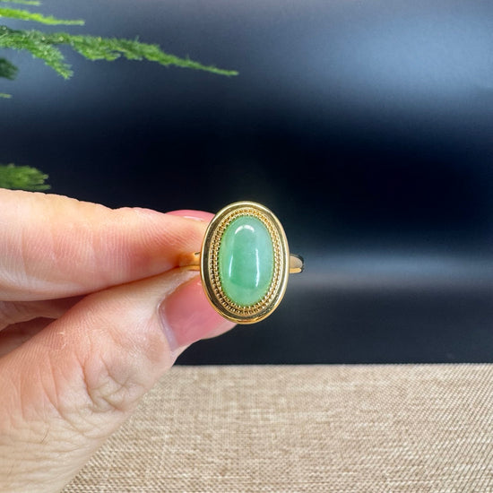 RealJade® "Signature Signet" 18K Yellow Gold Imperial Green Jadeite Jade Classic Ring